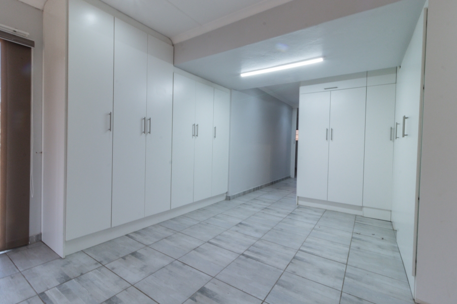 3 Bedroom Property for Sale in Ifafi North West